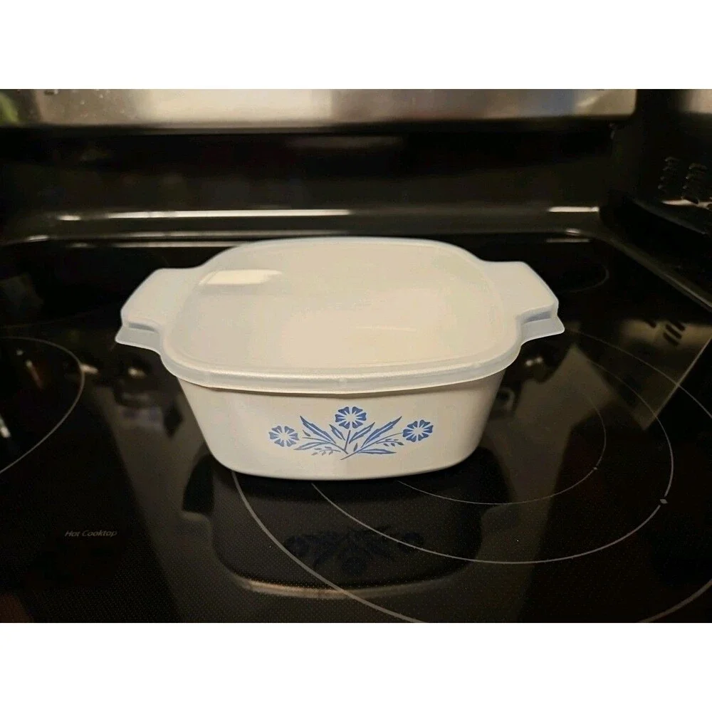 Vintage CorningWare Cornflower Blue 1.5 Quart Casserole Baking A-11/2-B With Lid